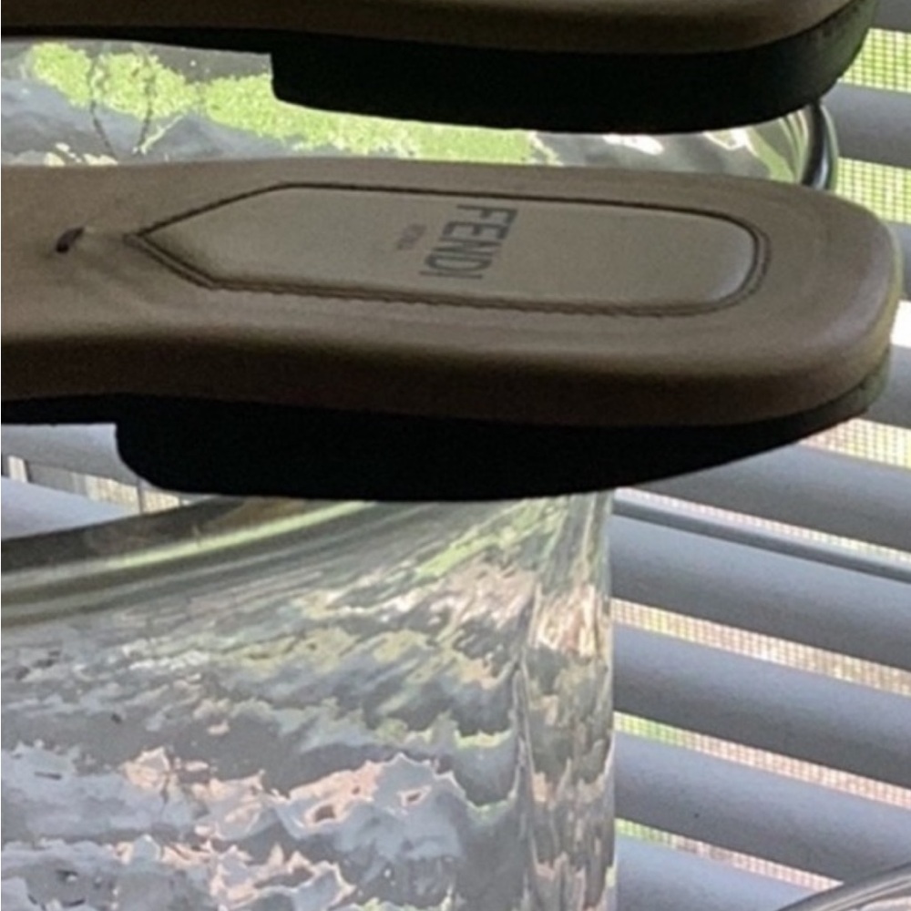 ✅Authentic FENDI FLOWERLAND  Puffy leather Sandals Size 8 1/2 Gorgeous Colors!🌺 - Picture 12 of 15